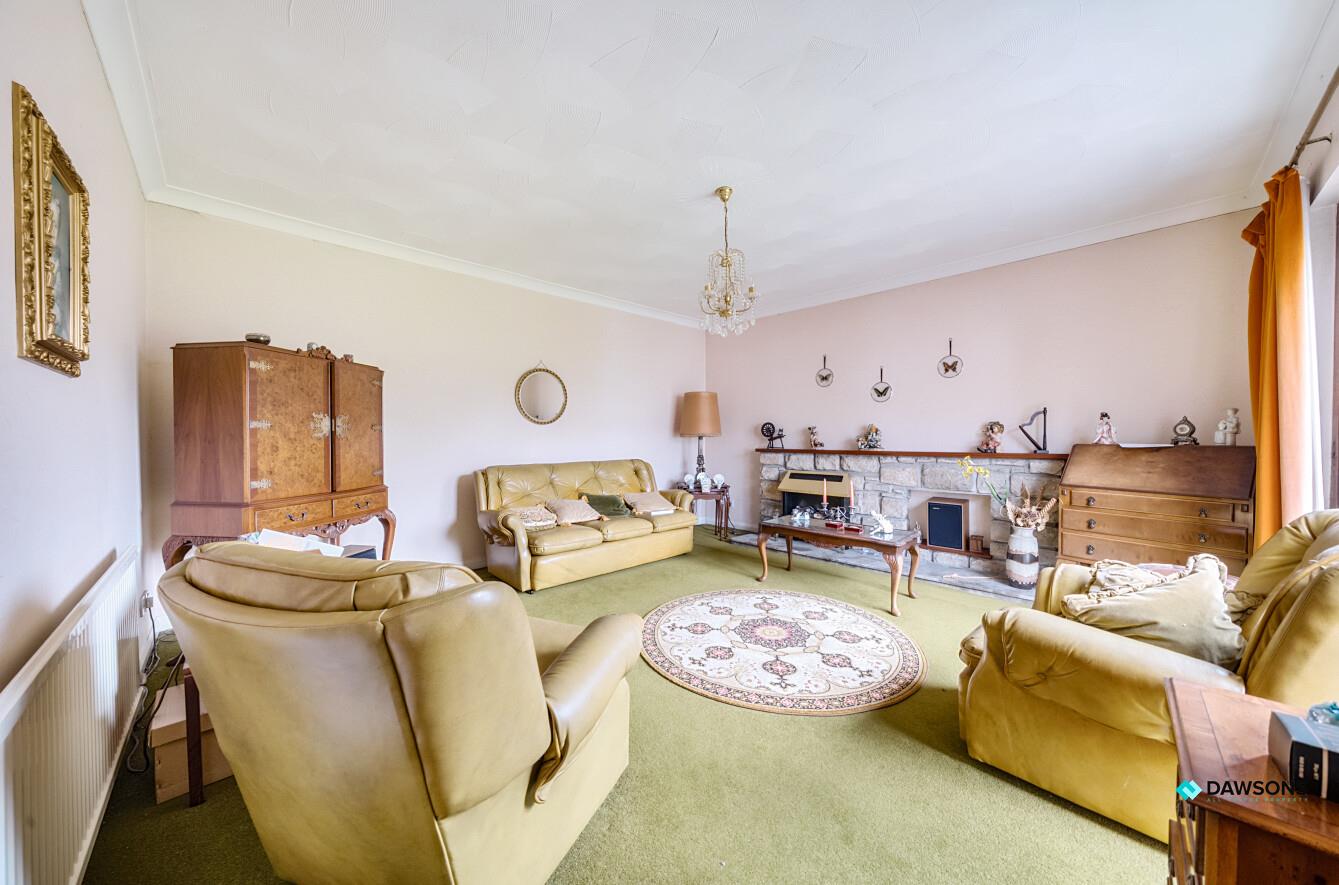 Y Llwyn, Llanelli, SA15 1JT